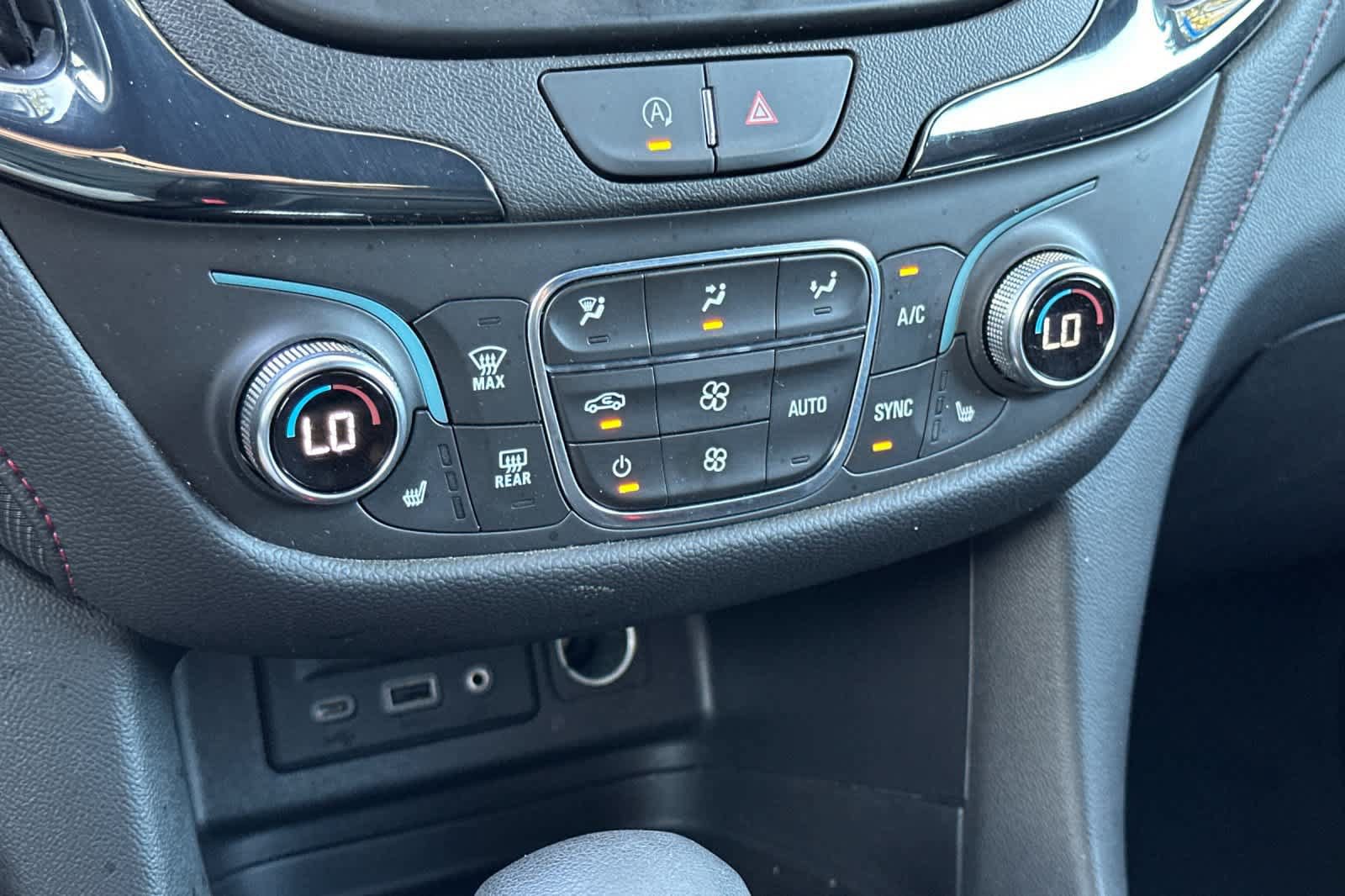Used 2024 Chevrolet Equinox RS FWD image 21
