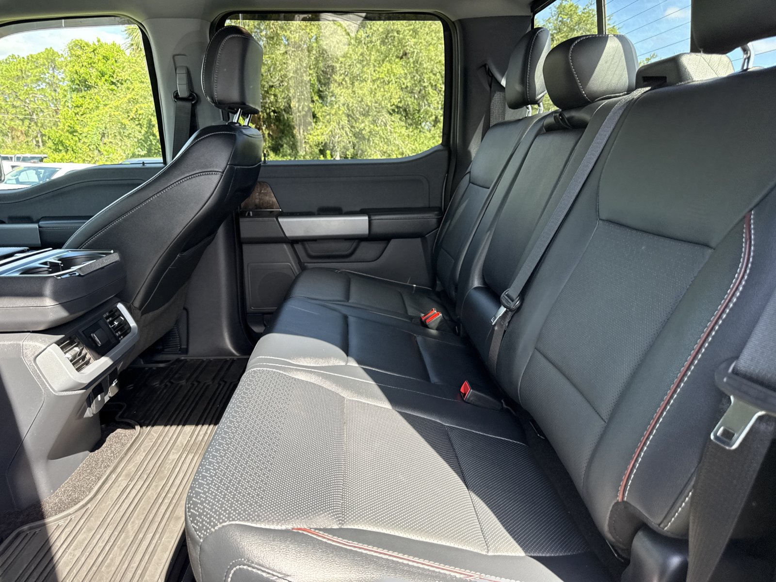 Certified 2022 Ford F150 Lariat w/ FX4 Off-Road Package AWD/4WD image 22