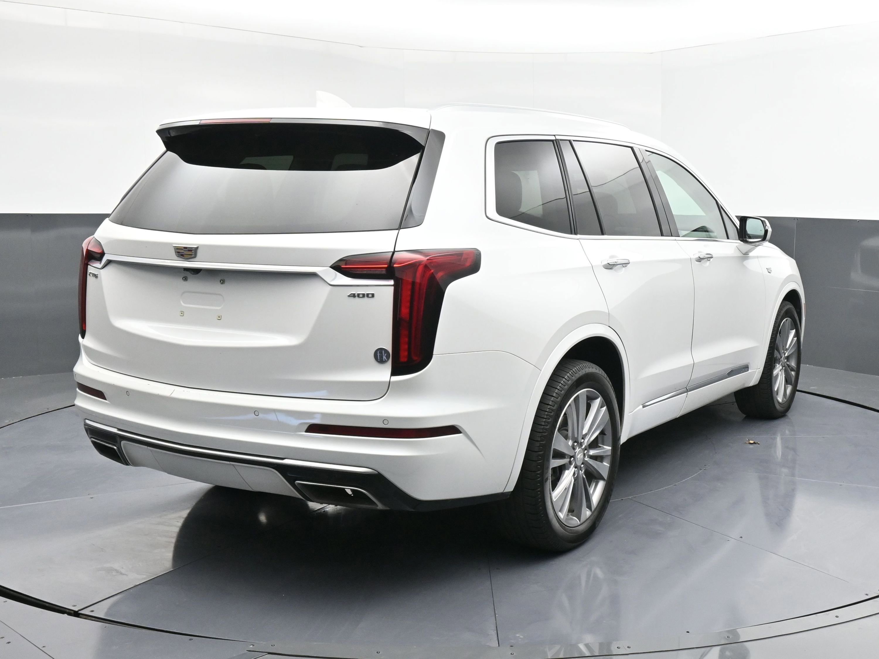 Used 2023 Cadillac XT6 Premium Luxury image 13