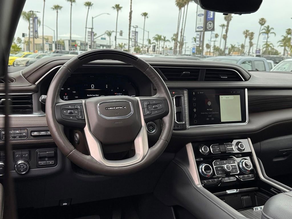 Used 2023 GMC Yukon XL Denali w/ Advanced Technology Package AWD/4WD image 27