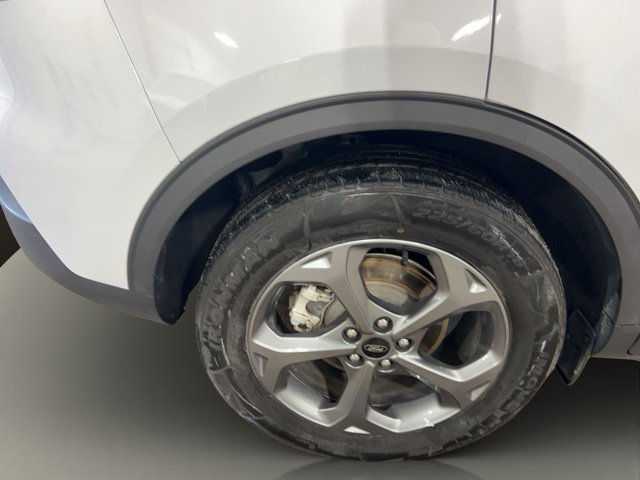 Certified 2025 Ford Escape ST-Line Select AWD/4WD image 25