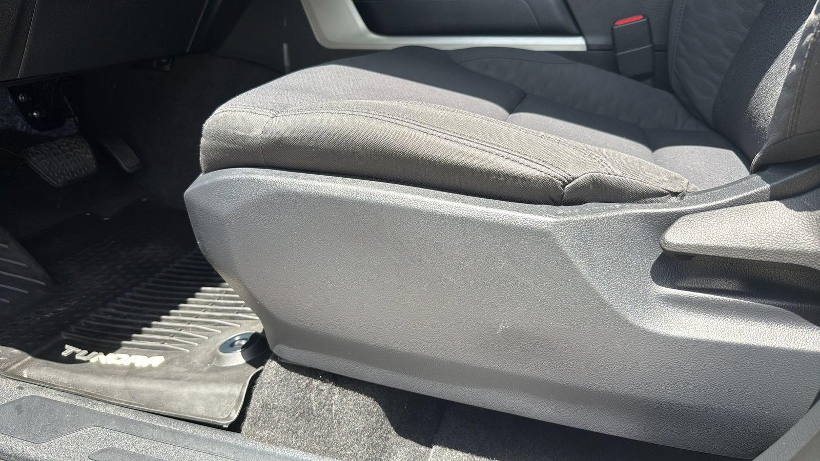 Used 2022 Toyota Tundra SR5 RWD image 10