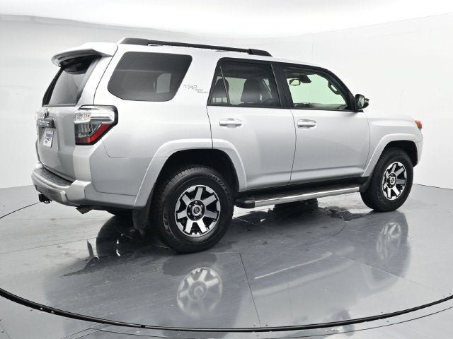 Used 2023 Toyota 4Runner TRD Off-Road Premium w/ Moonroof Package AWD/4WD image 10