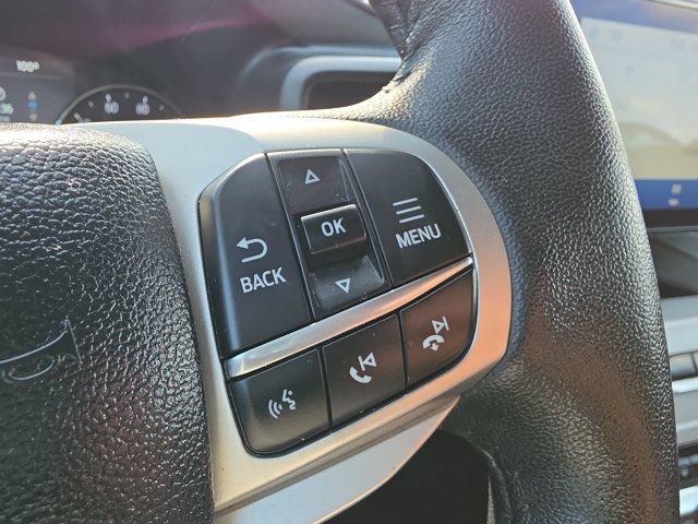 Certified 2024 Ford Explorer XLT RWD image 19