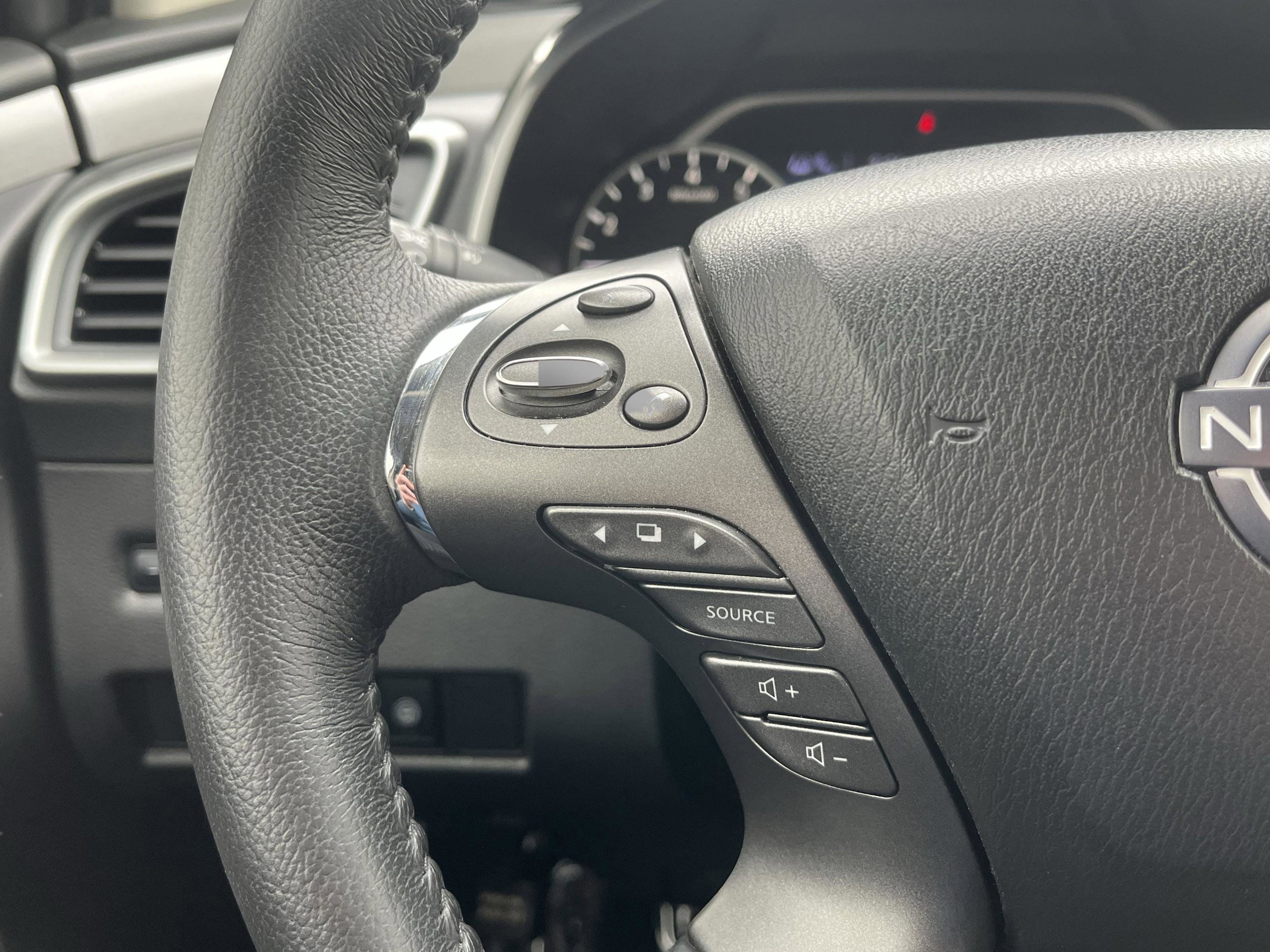 Used 2023 Nissan Murano SV w/ SV Midnight Edition Package image 17