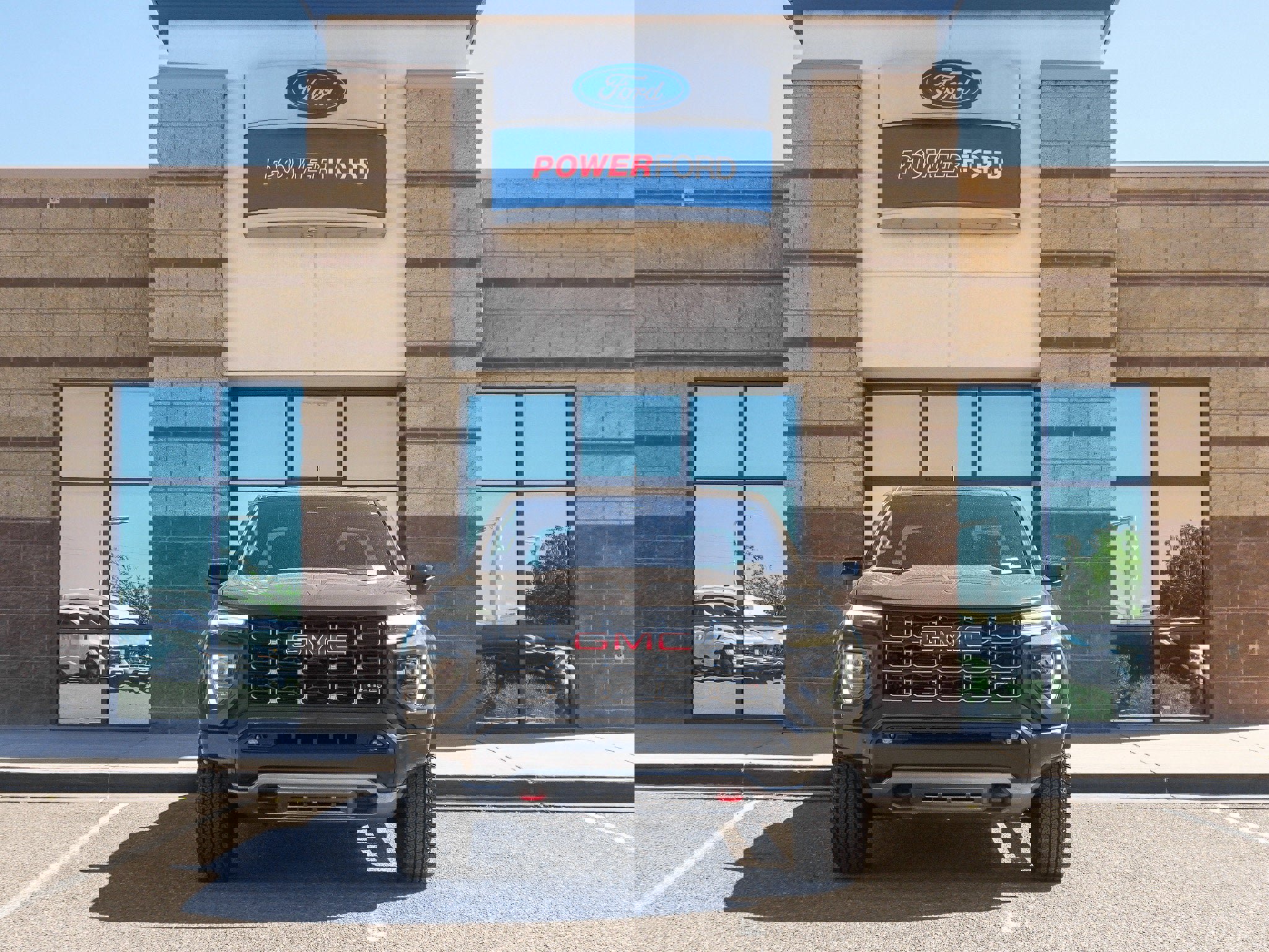 Used 2024 GMC Canyon AT4 w/ LPO, Skid Plate Package image 8