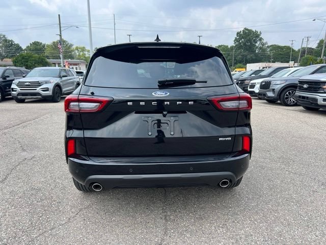 Certified 2024 Ford Escape ST-Line w/ Tech Pack #1 AWD/4WD image 5