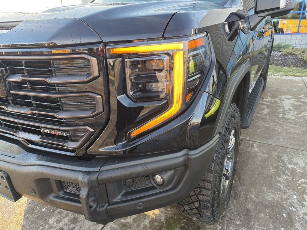 Used 2025 GMC Sierra 1500 AT4X image 11