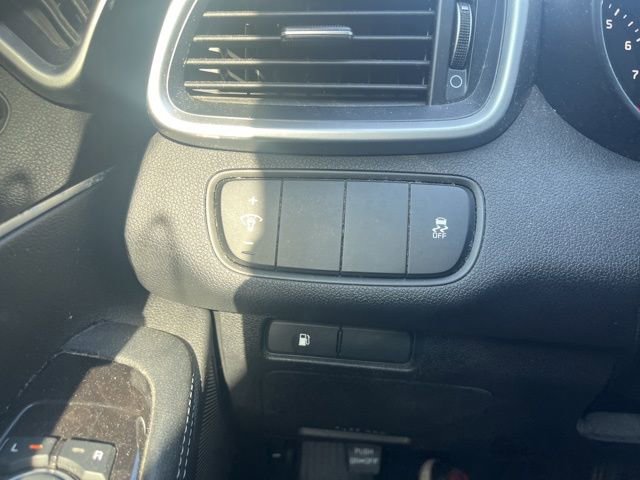 Used 2016 Kia Sorento LX image 19