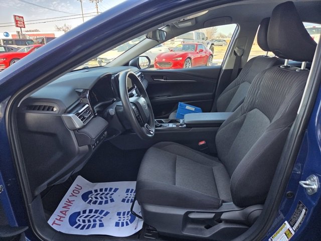 Used 2025 Toyota Camry LE image 11