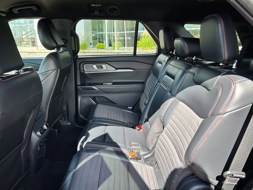 Certified 2025 Ford Explorer ST-Line w/ ST-Line Street Pack AWD/4WD image 13