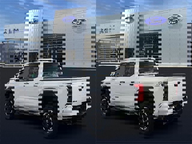 Used 2025 Toyota Tacoma TRD Sport image 4