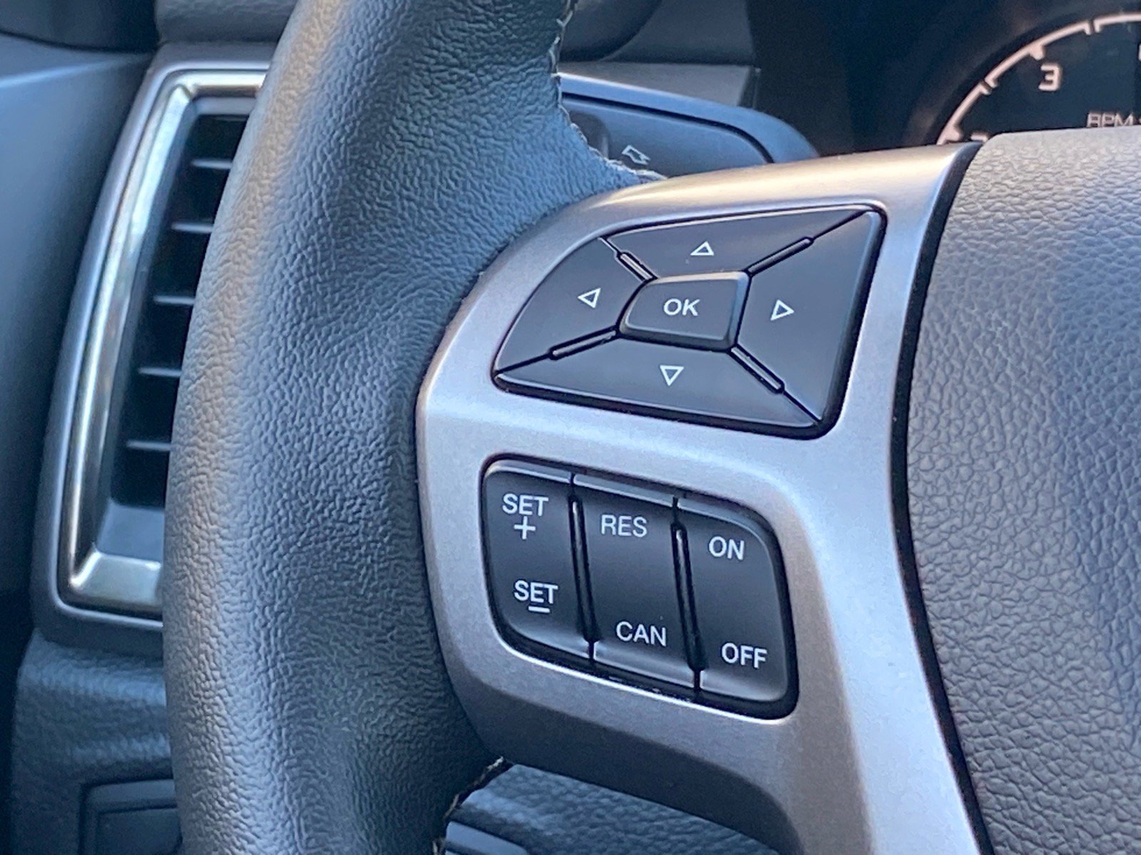 Certified 2019 Ford Ranger XLT w/ Equipment Group 301A Mid RWD image 10