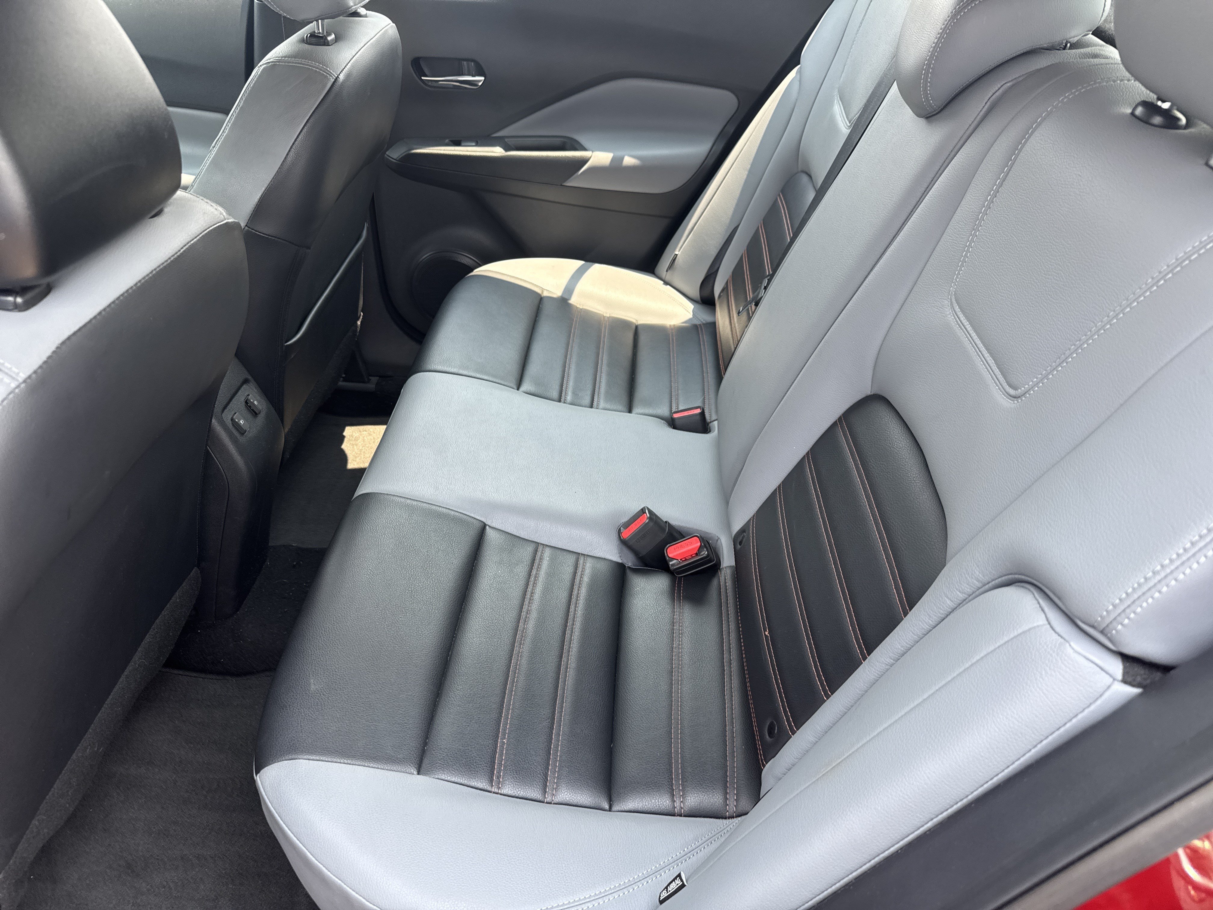 Used 2021 Nissan Kicks SR w/ SR Premium Package FWD image 11