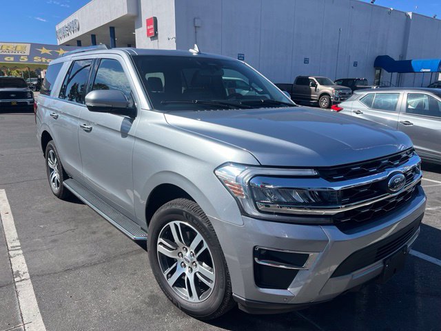 Certified 2023 Ford Expedition Limited AWD/4WD image 4