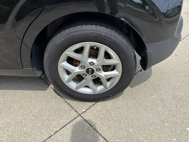 Used 2020 Kia Soul S FWD image 11