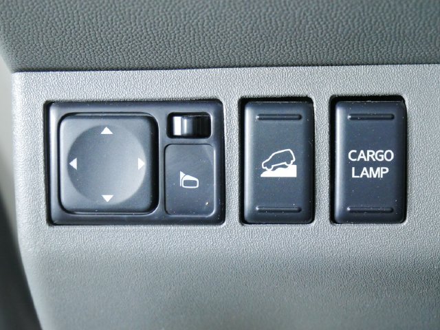 Used 2021 Nissan Frontier SV AWD/4WD image 24