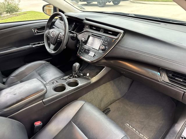 Used 2018 Toyota Avalon XLE image 13