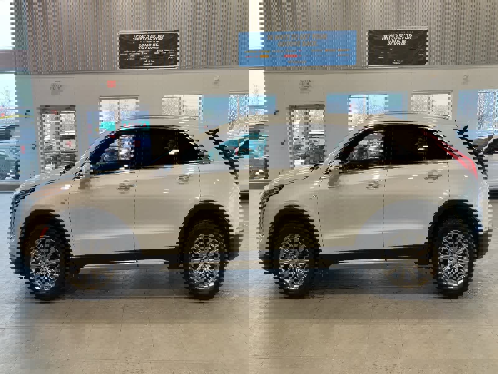 Used 2021 Cadillac XT4 Premium Luxury image 2