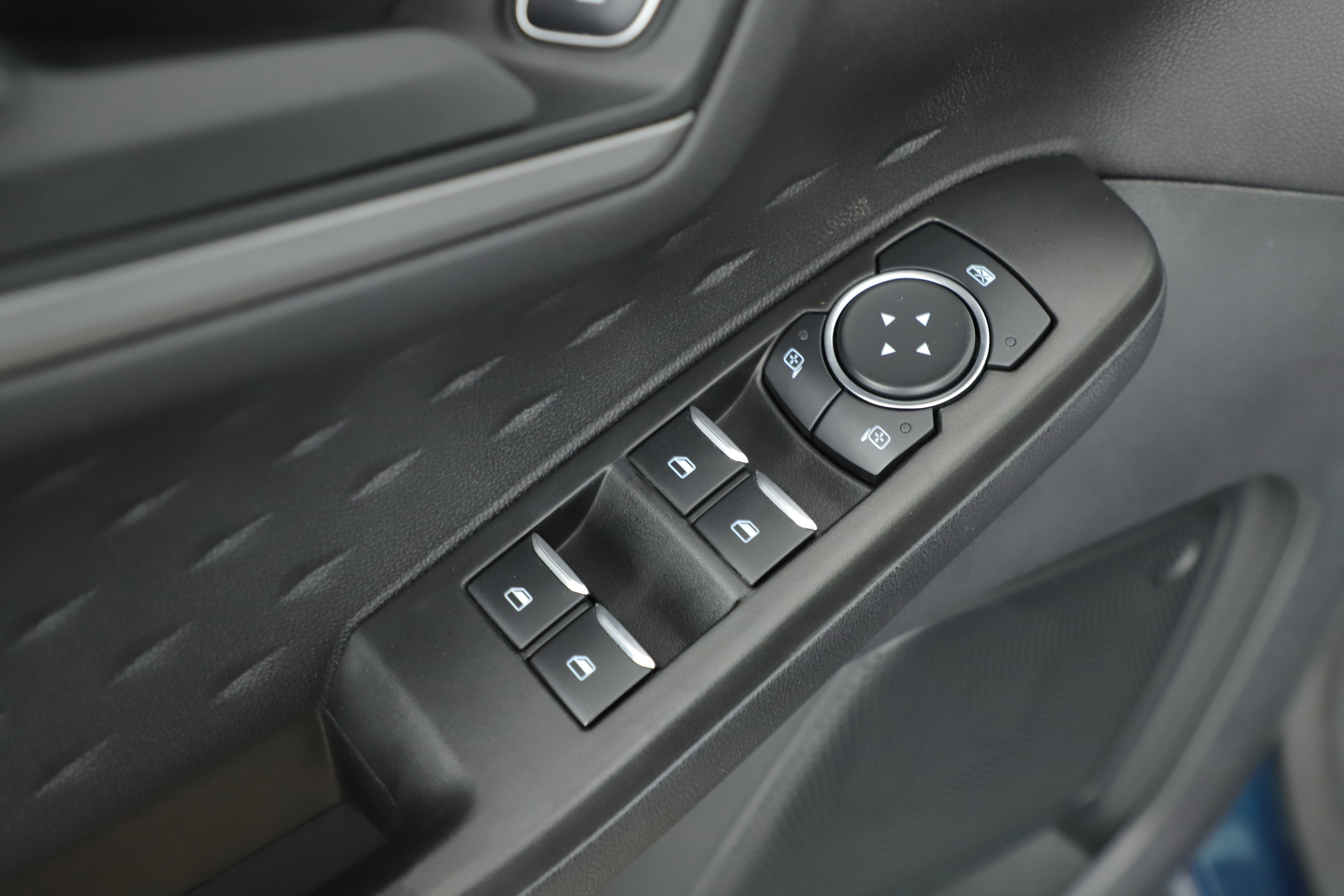 Certified 2020 Ford Escape S image 9