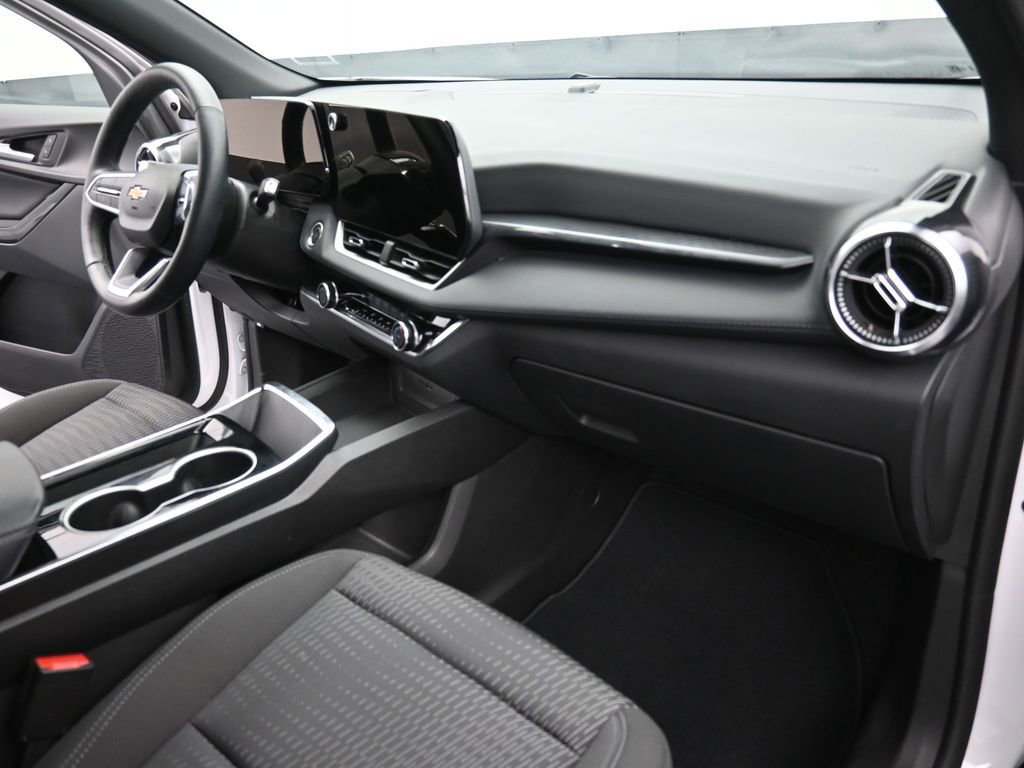 Used 2025 Chevrolet Equinox LT image 26