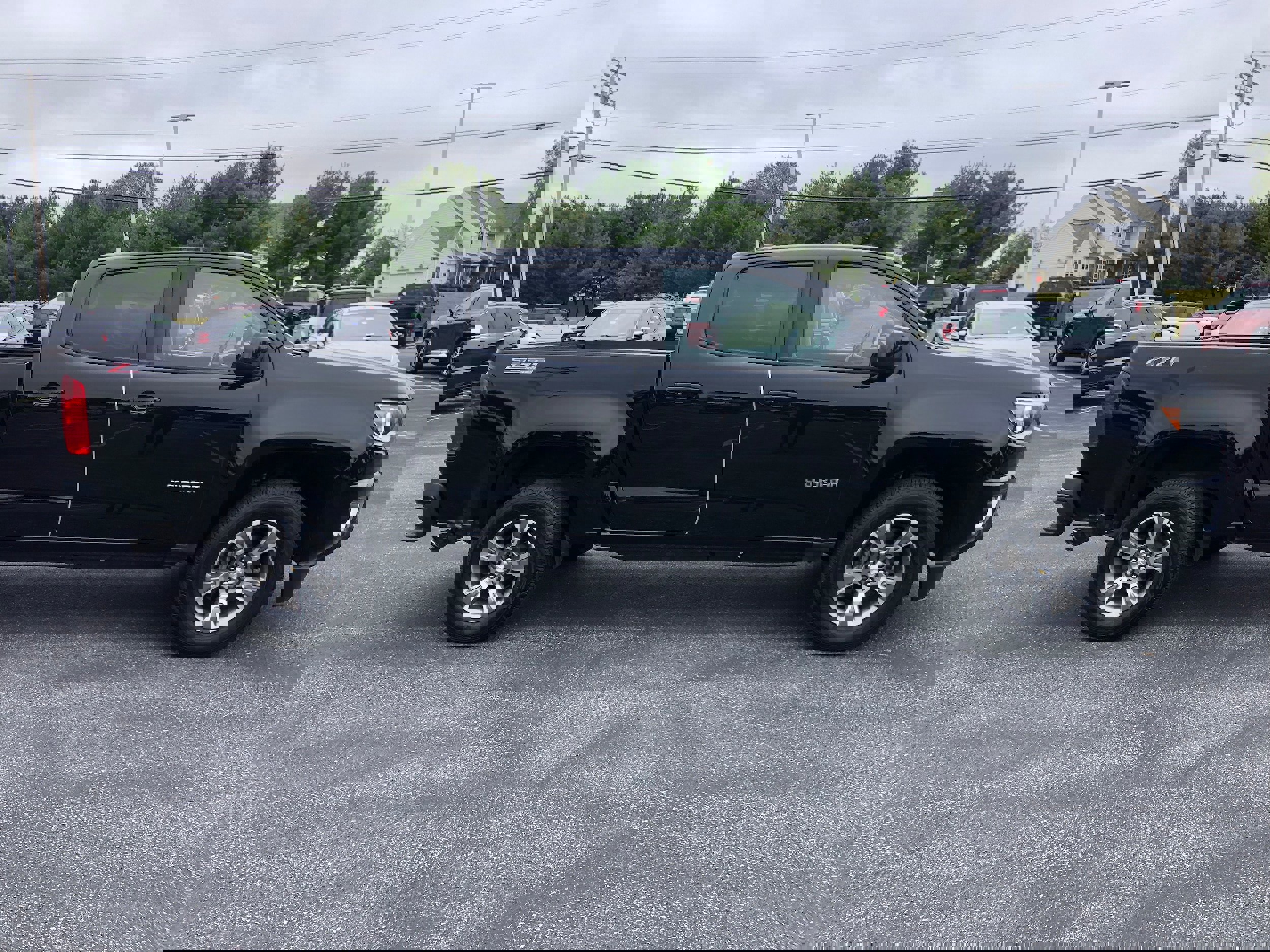 Used 2019 Chevrolet Colorado Z71 image 2