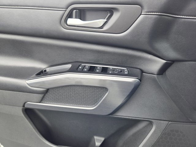Used 2023 Nissan Pathfinder SL w/ SL Premium Package FWD image 19