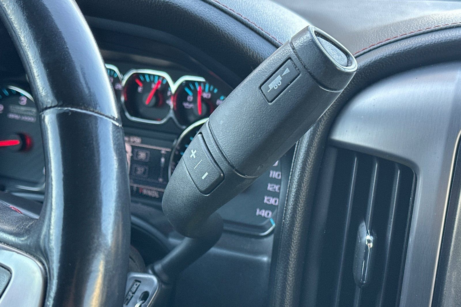 Used 2018 GMC Sierra 1500 SLT image 21