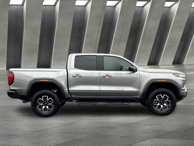 Used 2024 GMC Canyon AT4X AWD/4WD image 2