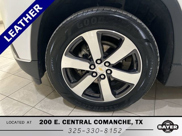 Used 2021 Chevrolet Traverse LT w/ LT Premium Package image 32