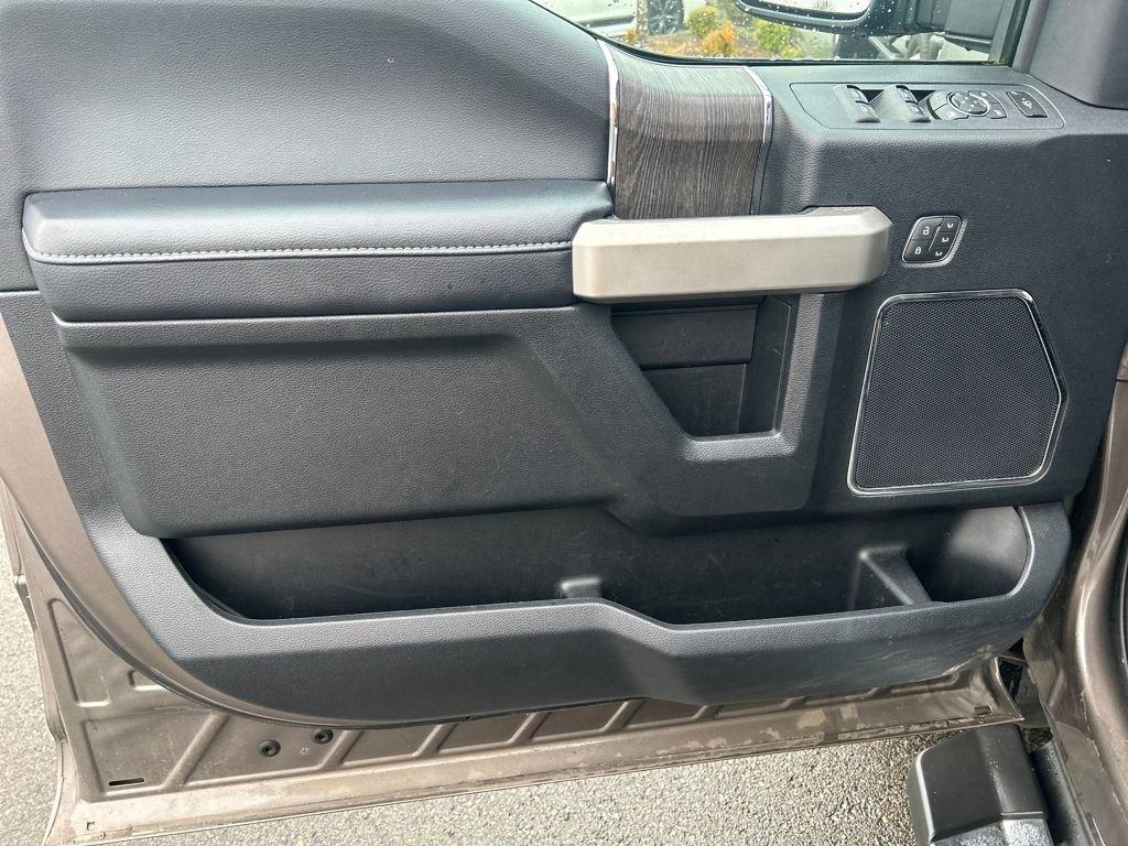 Certified 2020 Ford F350 Lariat image 16