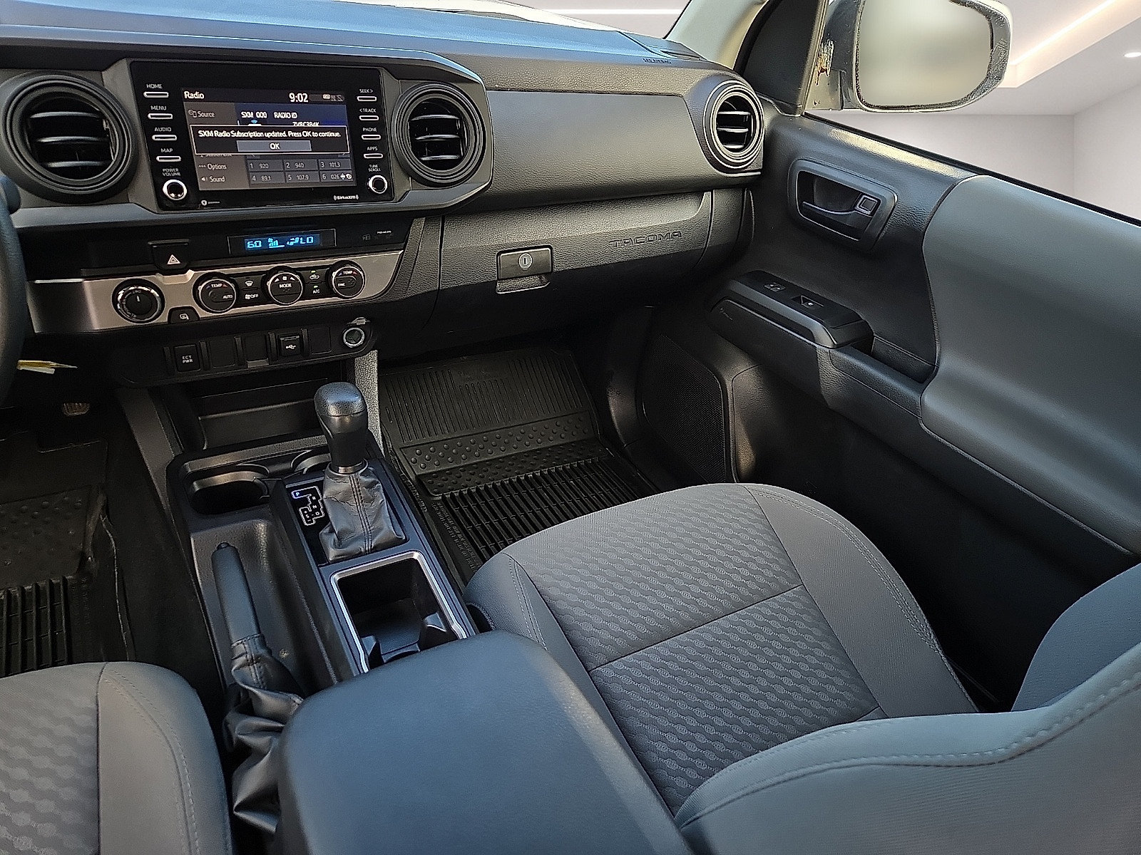 Used 2022 Toyota Tacoma SR AWD/4WD image 12