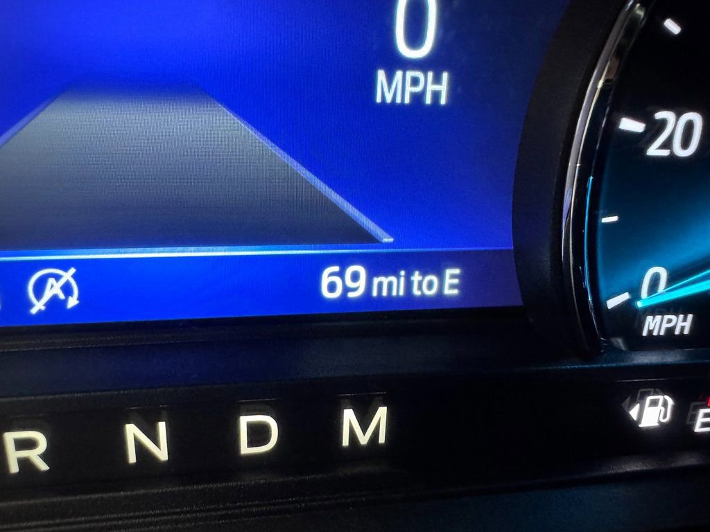 Certified 2020 Ford Explorer XLT w/ Equipment Group 202A image 17