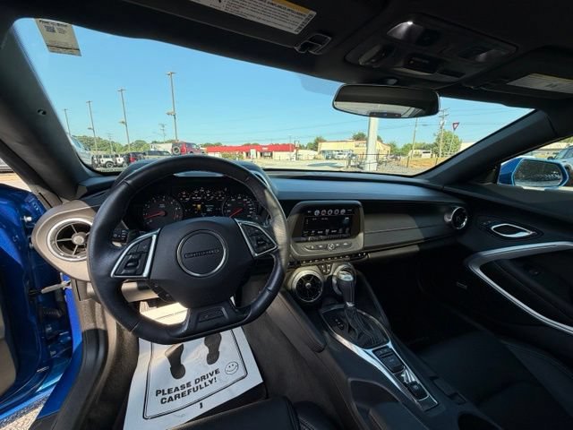 Used 2017 Chevrolet Camaro SS RWD image 13