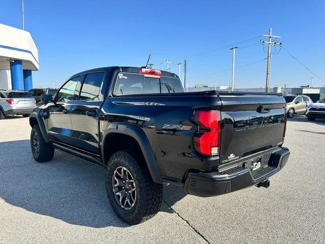 Used 2025 Chevrolet Colorado ZR2 w/ Technology Package image 3