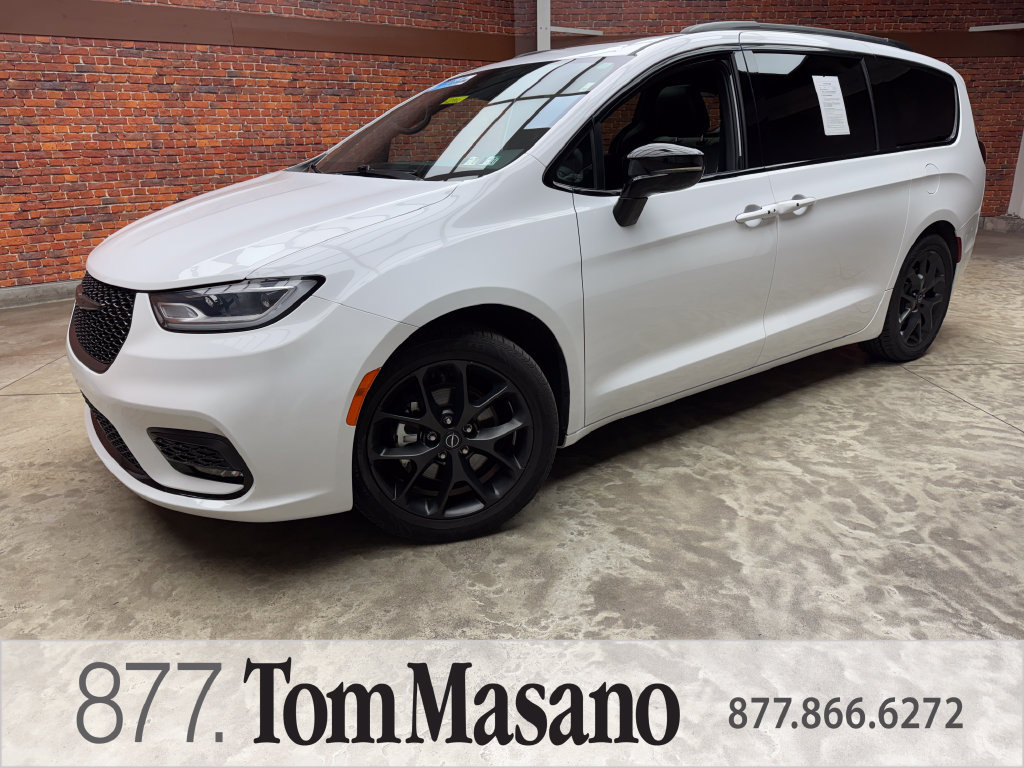 Used 2025 Chrysler Pacifica Limited