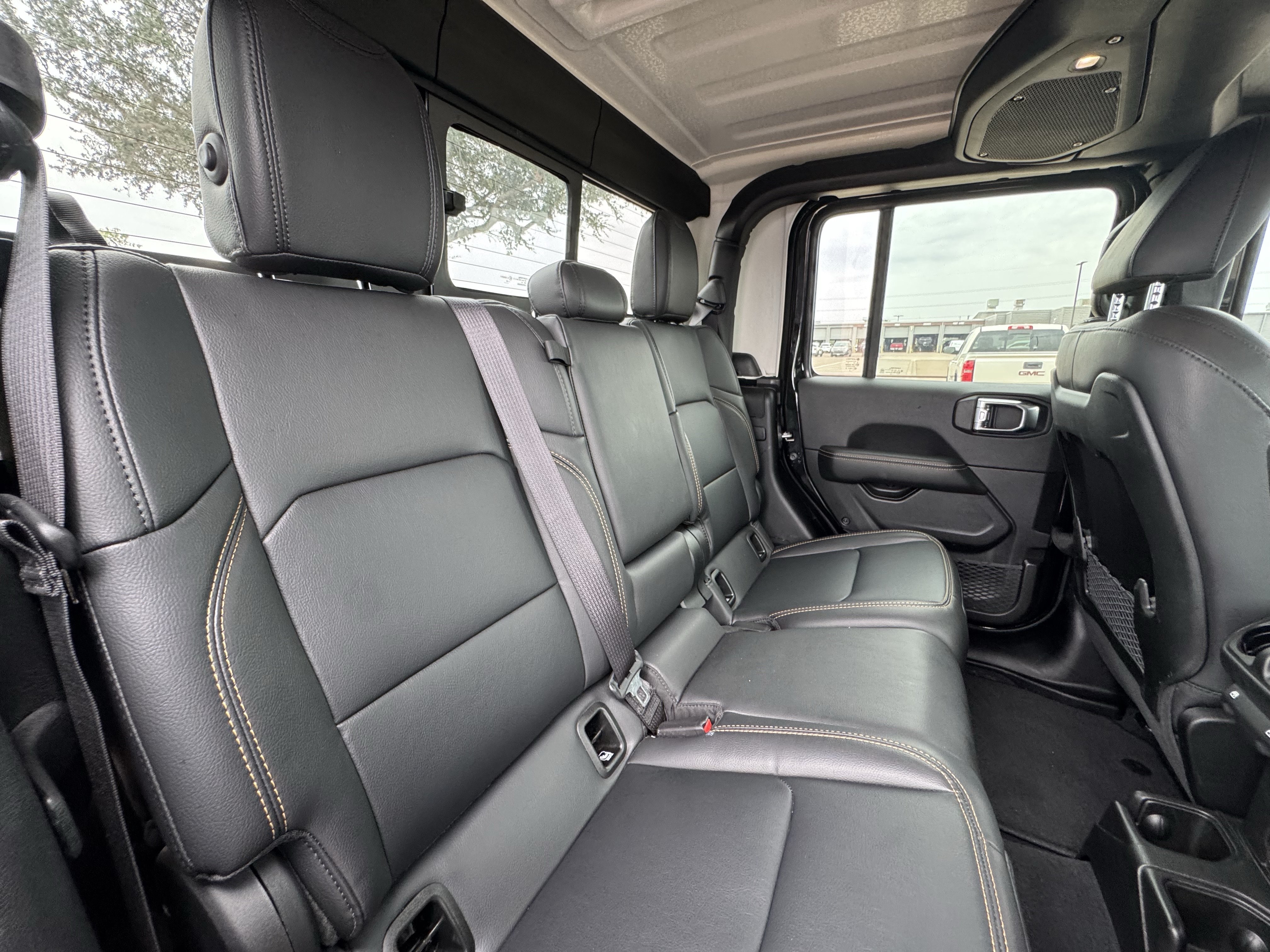 Used 2025 Jeep Gladiator Sport AWD/4WD image 30