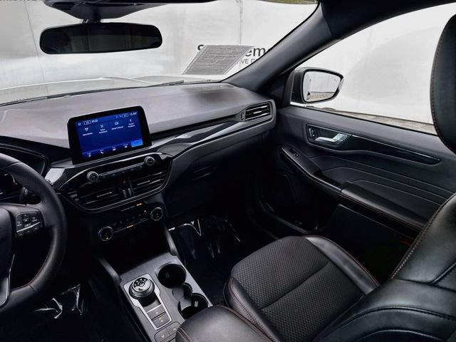 Certified 2025 Ford Escape ST-Line FWD image 21