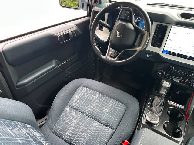 Certified 2025 Ford Bronco Heritage Edition AWD/4WD image 19