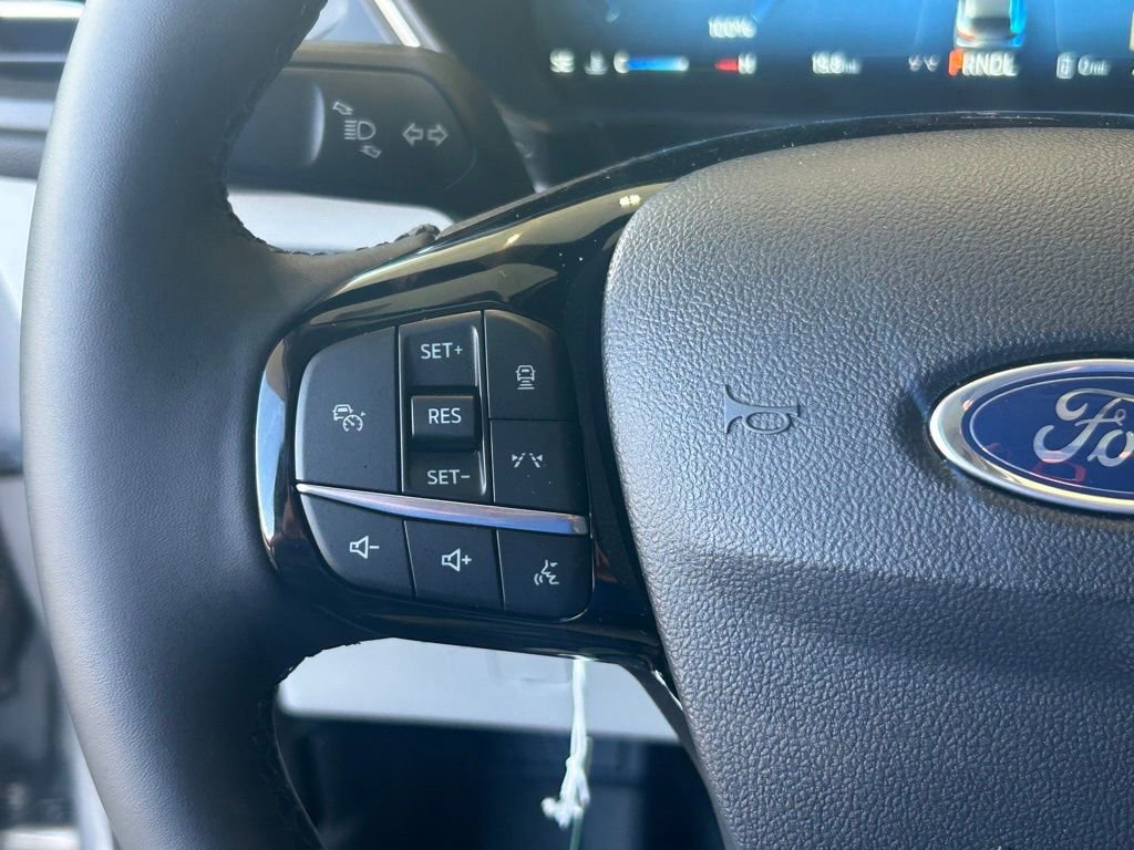 Certified 2024 Ford Escape SE w/ PHEV Premium Package image 40