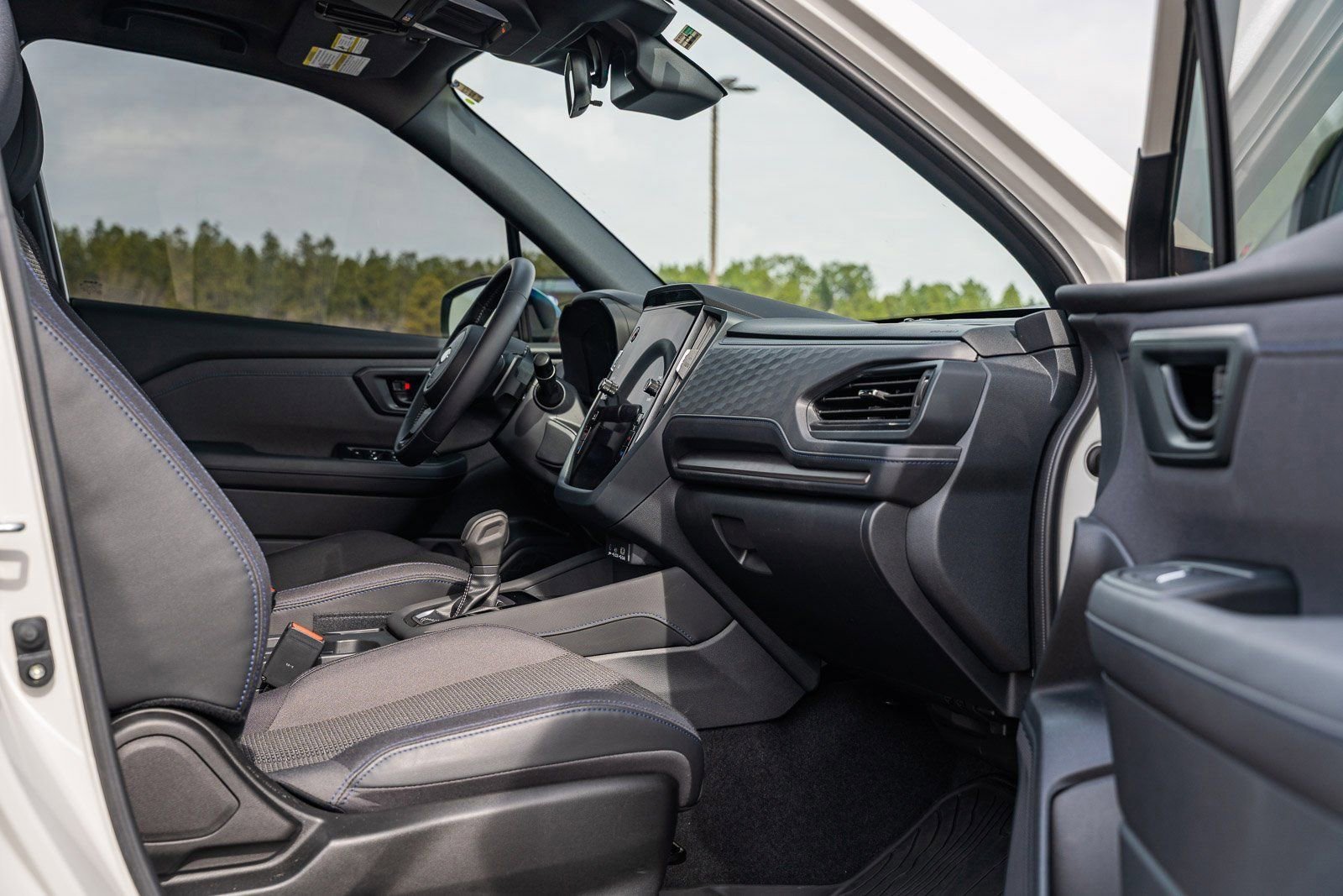 Used 2025 Subaru Forester Premium image 14