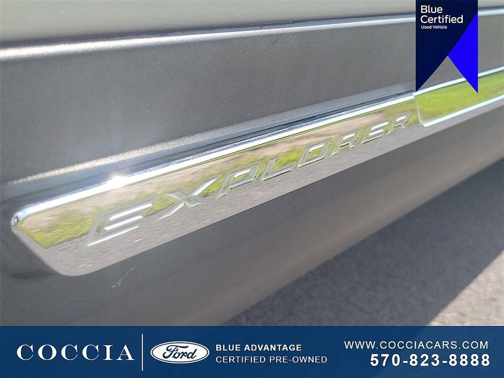 Certified 2016 Ford Explorer XLT w/ Equipment Group 202A image 11