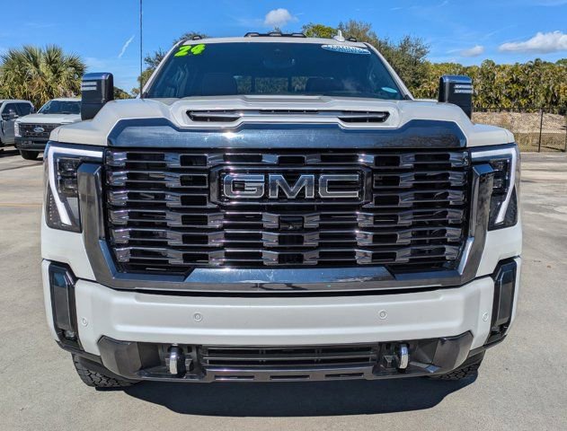 Used 2024 GMC Sierra 3500 Denali Ultimate image 8