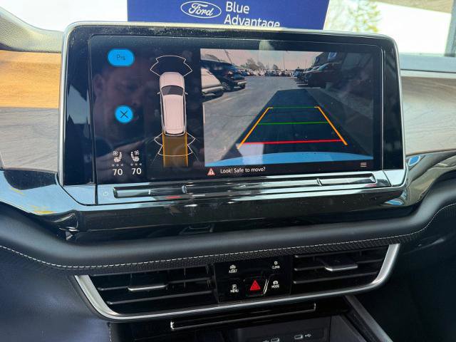 Used 2025 Volkswagen Atlas SE image 8