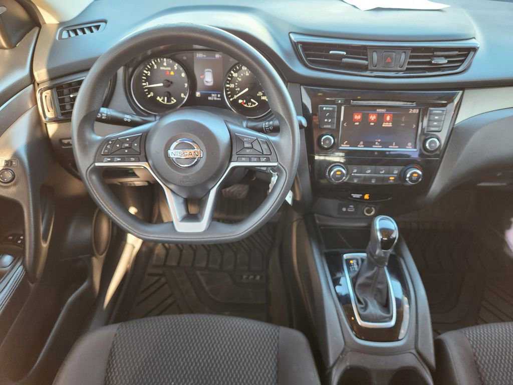 Used 2019 Nissan Rogue Sport S image 25
