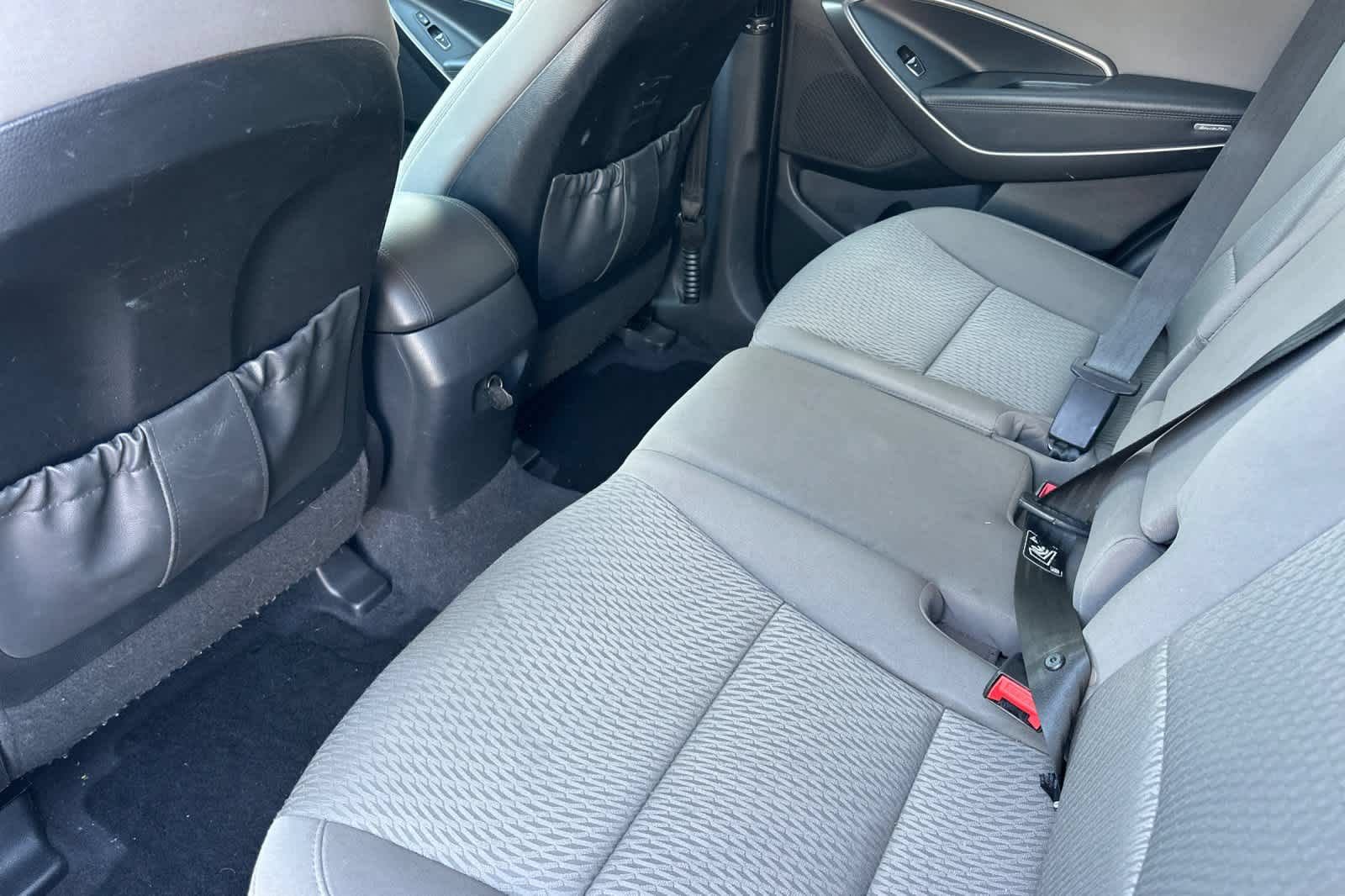 Used 2018 Hyundai Santa Fe Sport FWD image 4