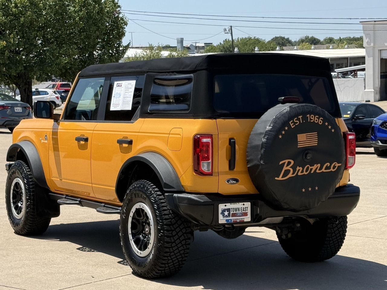 Certified 2021 Ford Bronco Black Diamond w/ Sasquatch Package AWD/4WD image 5