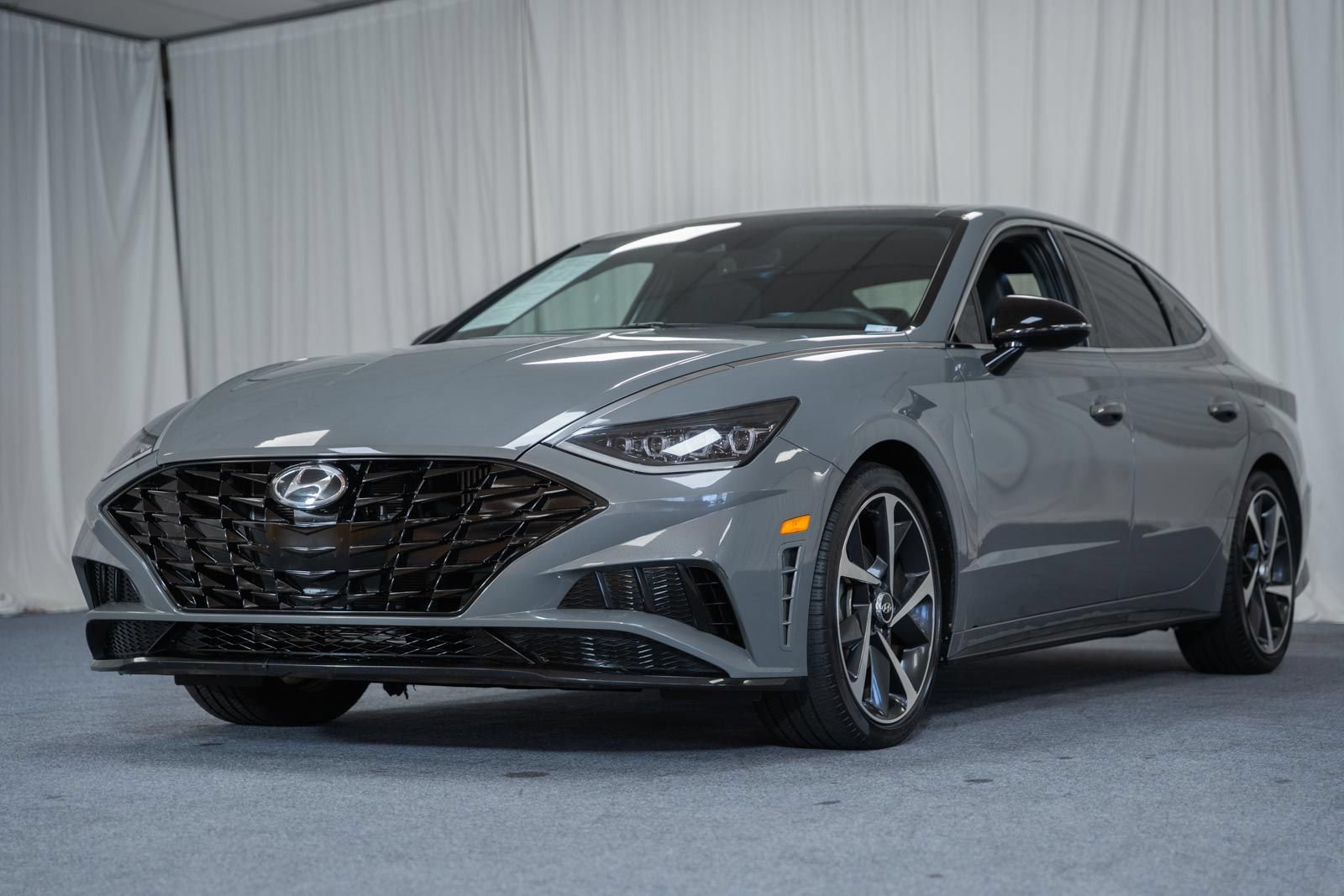 Used 2023 Hyundai Sonata SEL Plus w/ Cargo Package FWD image 3