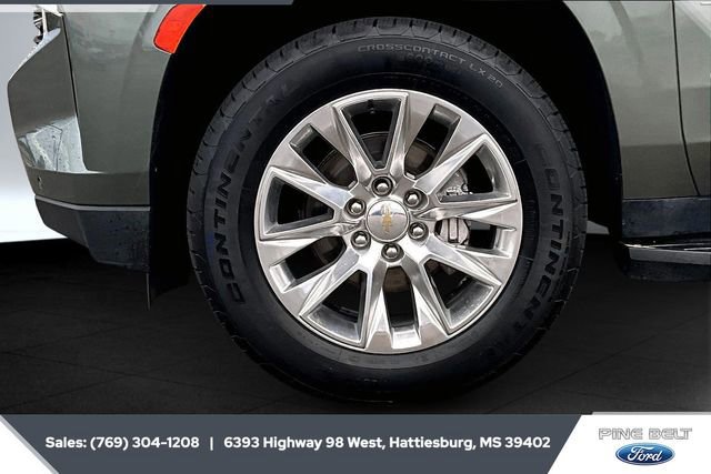 Used 2023 Chevrolet Suburban Premier image 9