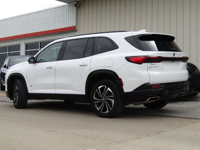 Used 2025 Buick Enclave Sport Touring AWD/4WD image 5